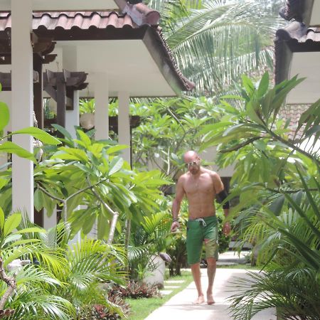 Casus Dream Hotel กีลีตราวางัน ภายนอก รูปภาพ
