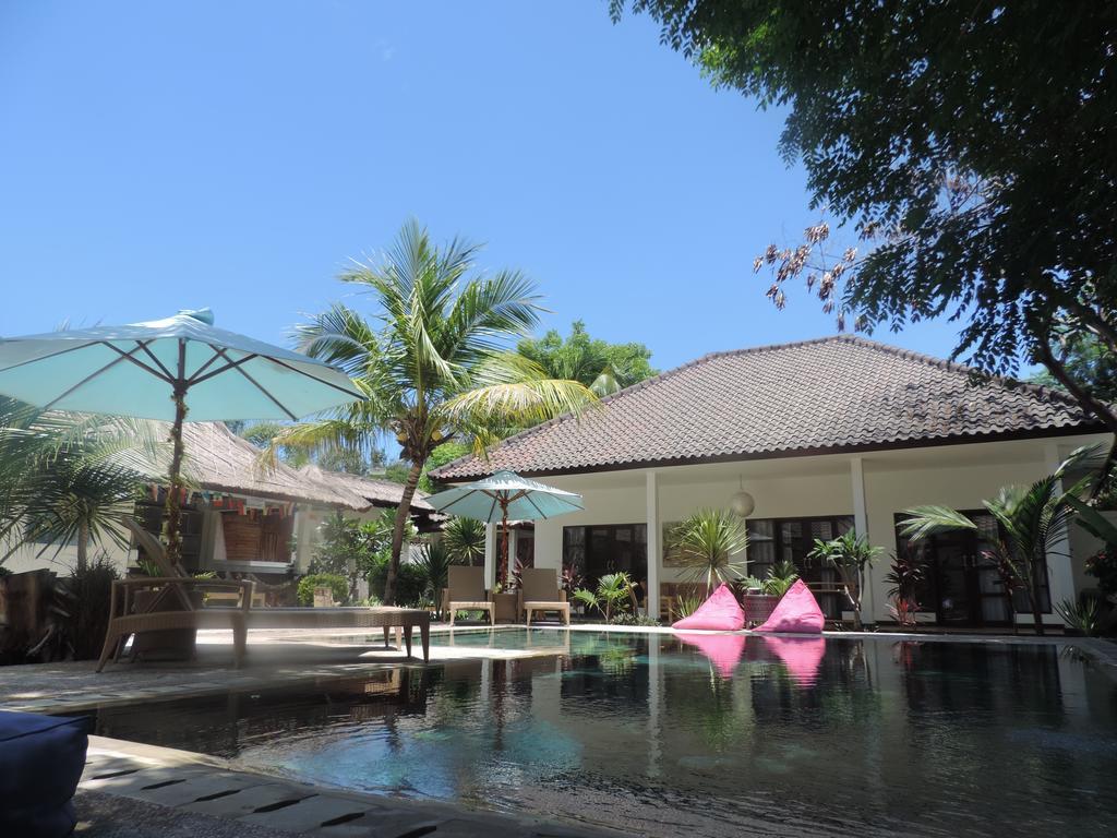 Casus Dream Hotel กีลีตราวางัน ภายนอก รูปภาพ