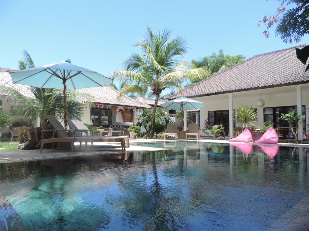 Casus Dream Hotel กีลีตราวางัน ภายนอก รูปภาพ