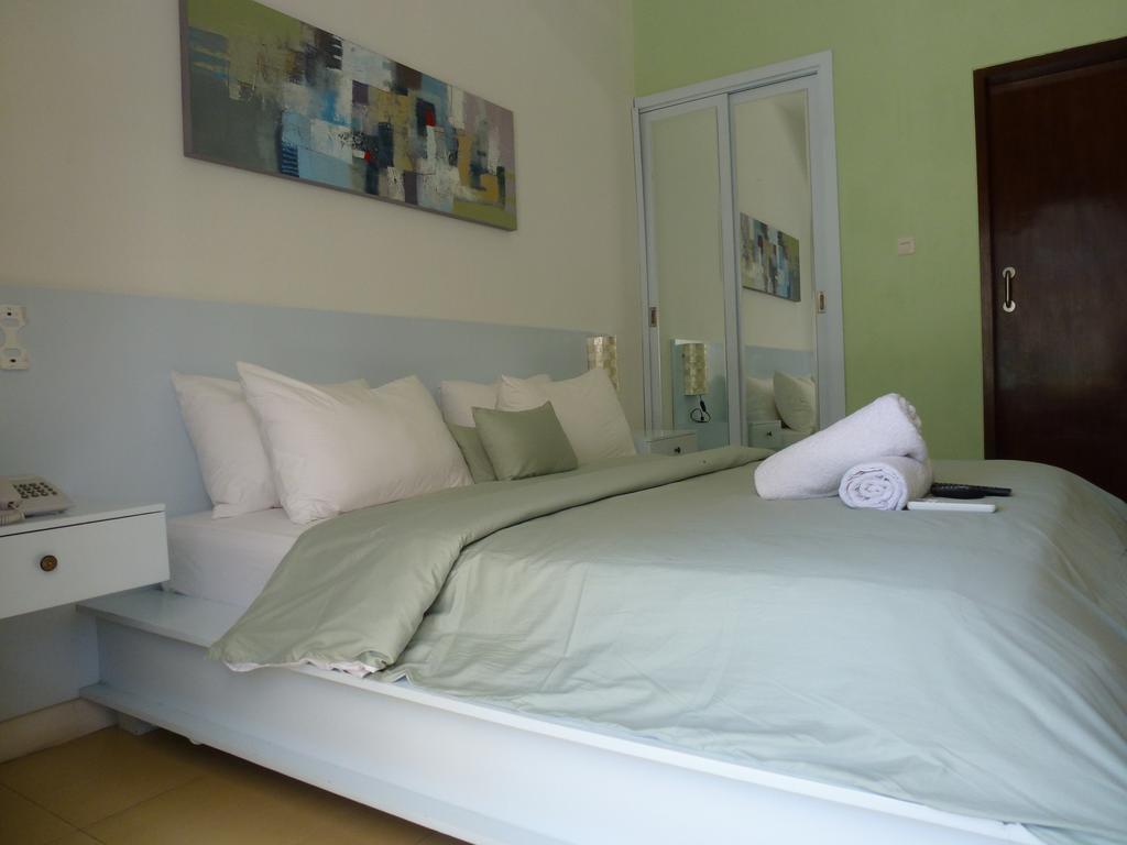 Casus Dream Hotel กีลีตราวางัน ภายนอก รูปภาพ