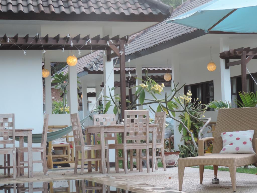 Casus Dream Hotel กีลีตราวางัน ภายนอก รูปภาพ